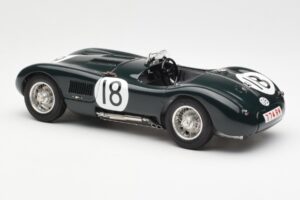 Jaguar C-Type #18 T. Rolt / D. Hamilton 24 Hours of Le Mans Winner 1953 CMC 1:18 M-195 メタル - 画像 5/6