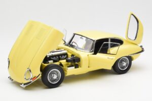 Jaguar E-Type 3.8 Series 1 ライトイエロー Kyosho 1:18 08954LY メタル - 画像 2/8