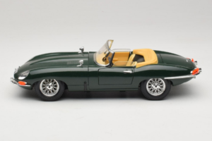 Jaguar E-Type カブリオレ グリーン Bburago 1:18 3026 メタル - 画像 4/8