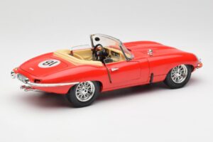 Jaguar E-Type カブリオレ レッド Bburago 1:18 3016 メタル - 画像 3/8