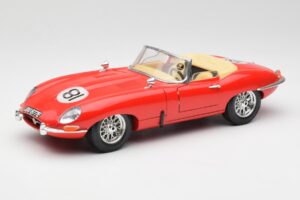 Jaguar E-Type カブリオレ レッド Bburago 1:18 3016 メタル