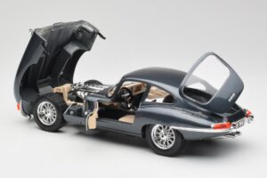 Jaguar E-Type Series 1 グリーン Bburago 1:18 3018-M1 メタル - 画像 7/8