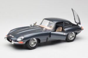 Jaguar E-Type グレー Bburago 1:18 30018 メタル - 画像 2/8