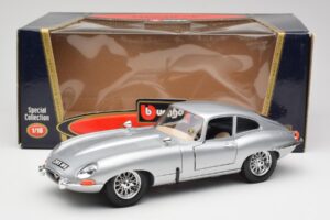Jaguar E-Type Series 1 シルバー Bburago 1:18 3018-M2 メタル - 画像 8/8