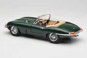 Jaguar E-Type Series 1 Roadster グリーン Bburago 1:18 3016-M1 メタル - 画像 7/8