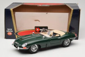 Jaguar E-Type Series 1 Roadster グリーン Bburago 1:18 3016-M1 メタル - 画像 8/8