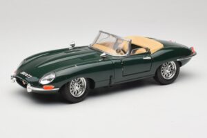 Jaguar E-Type Series 1 Roadster グリーン Bburago 1:18 3018-M5 メタル