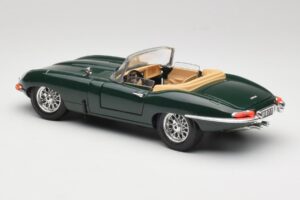 Jaguar E-Type Series 1 Roadster グリーン Bburago 1:18 3018-M5 メタル - 画像 7/8