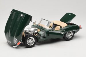 Jaguar E-Type Series 1 Roadster グリーン Bburago 1:18 3016-M1 メタル - 画像 2/8