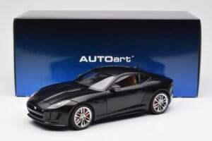 Jaguar F-Type R X152 マットブラック AUTOart 1:18 73652 コンポジット - 画像 8/8