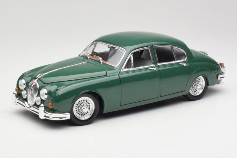 Jaguar Mark II British Racing グリーン & ブルー インテリア Maisto 1:18 59001 メタル