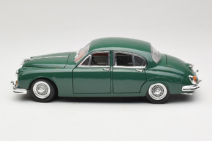 Jaguar Mark II グリーン Tchibo 1:18 49420 メタル - 画像 4/8