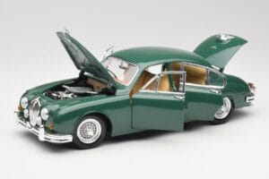 Jaguar Mk II ブリティッシュレーシンググリーン Maisto 1:18 50287 メタル - 画像 2/8