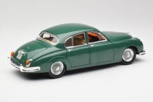 Jaguar Mk II ブリティッシュレーシンググリーン Maisto 1:18 50287 メタル - 画像 3/8