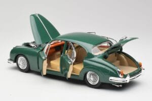 Jaguar Mk II ブリティッシュレーシンググリーン Maisto 1:18 50287 メタル - 画像 5/8