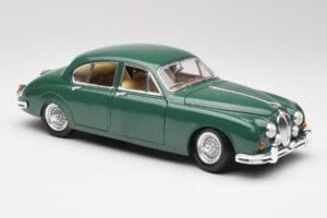 Jaguar Mk II ブリティッシュレーシンググリーン Maisto 1:18 50287 メタル - 画像 6/8
