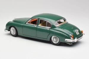 Jaguar Mk II ブリティッシュレーシンググリーン Maisto 1:18 50287 メタル - 画像 7/8