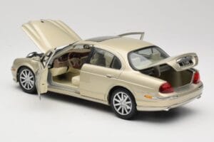 Jaguar S-Type X200 ブロンズ Maisto 1:18 50332 メタル - 画像 5/8