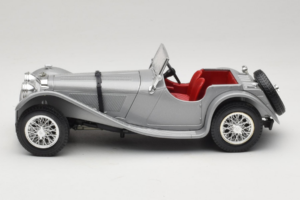 Jaguar SS100 シルバー Bburago 1:18 3006-M2 メタル - 画像 3/6