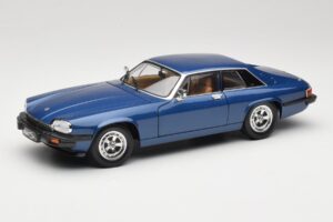 Jaguar XJ-S ブルー Road Signature 1:18 92658 メタル
