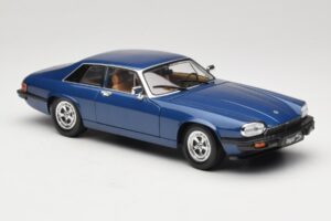 Jaguar XJ-S ブルー Road Signature 1:18 92658 メタル - 画像 5/8