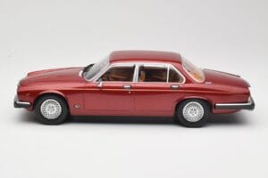 Jaguar XJ Series III Metallic Dark Red MCG 1:18 MCG18176 メタル - 画像 3/6