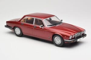 Jaguar XJ Series III Metallic Dark Red MCG 1:18 MCG18176 メタル - 画像 4/6