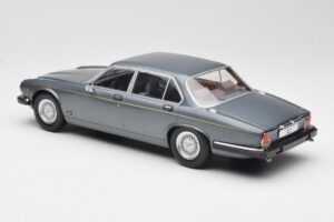 Jaguar XJ Series III Metallic Grey MCG 1:18 MCG18177 メタル - 画像 5/6