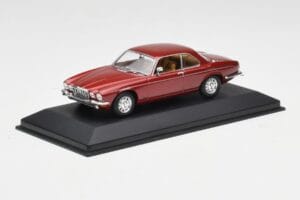 Jaguar XJ12 Coupe リージェンシーレッド Minichamps 1:43 400130461 メタル - 画像 2/4