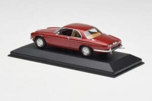 Jaguar XJ12 Coupe リージェンシーレッド Minichamps 1:43 400130461 メタル - 画像 3/4