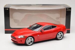 Jaguar XK X150 レッド Minichamps 1:18 150130503 メタル - 画像 8/8