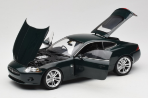 Jaguar XK X150 グリーン Minichamps 1:18 153130503 メタル - 画像 2/8