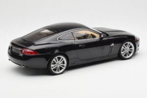 Jaguar XK-R X150 ミッドナイトブラック AUTOart 1:18 73632 メタル - 画像 3/8