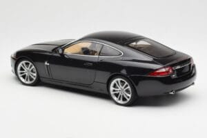 Jaguar XK-R X150 ミッドナイトブラック AUTOart 1:18 73632 メタル - 画像 7/8