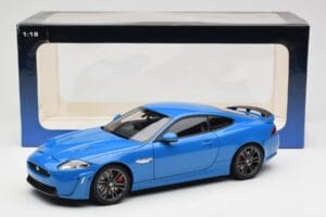 Jaguar XKR-S X150 French Racing ブルー AUTOart 1:18 73641 メタル - 画像 8/8