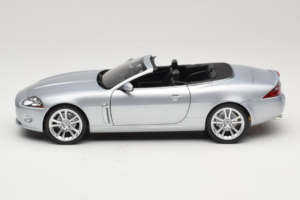 Jaguar XK X150 カブリオレ シルバー Minichamps 1:18 150130531 メタル - 画像 4/8