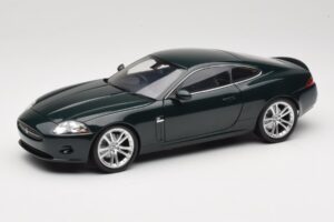 Jaguar XK X150 Coupe グリーン Minichamps 1:18 150130501 メタル