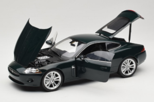 Jaguar XK X150 グリーン Minichamps 1:18 150130500 メタル - 画像 2/8