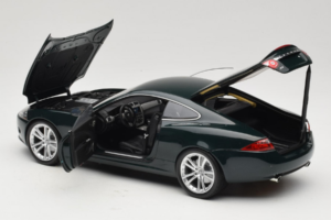 Jaguar XK X150 グリーン Minichamps 1:18 150130500 メタル - 画像 5/8