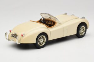 Jaguar XK120 ホワイト Eduscho 1:18 7482-1HTH メタル - 画像 3/8