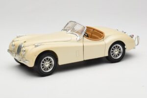 Jaguar XK120 ホワイト Eduscho 1:18 7482-1HTH メタル