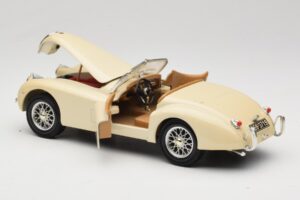 Jaguar XK120 ホワイト Eduscho 1:18 7482-1HTH メタル - 画像 5/8