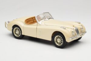 Jaguar XK120 ホワイト Eduscho 1:18 7482-1HTH メタル - 画像 6/8