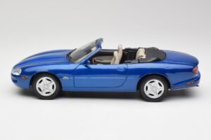 Jaguar XK8 X100 カブリオレ アジュールブルー Maisto 1:18 50286 メタル - 画像 4/8