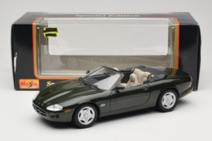Jaguar XK8 Green Metallic ライトグレーインテリア Maisto 1:18 31836 メタル - 画像 8/8
