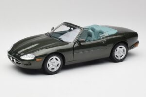 Jaguar XKR X100 カブリオレ グリーン Maisto 1:18 37800-M1 メタル