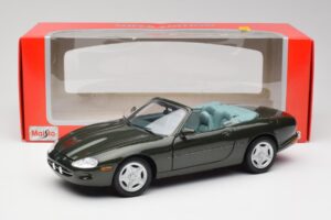 Jaguar XKR X100 カブリオレ グリーン Maisto 1:18 37800-M1 メタル - 画像 8/8