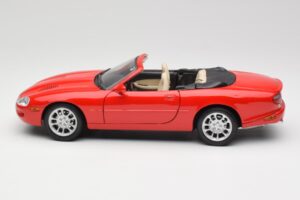 Jaguar XKR X100 レッド Maisto 1:18 50330 メタル - 画像 4/8