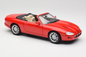 Jaguar XKR X100 レッド Maisto 1:18 50330 メタル - 画像 6/8