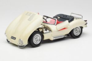 Jaguar XKSS クリーム AUTOart 1:18 73512 メタル - 画像 2/8